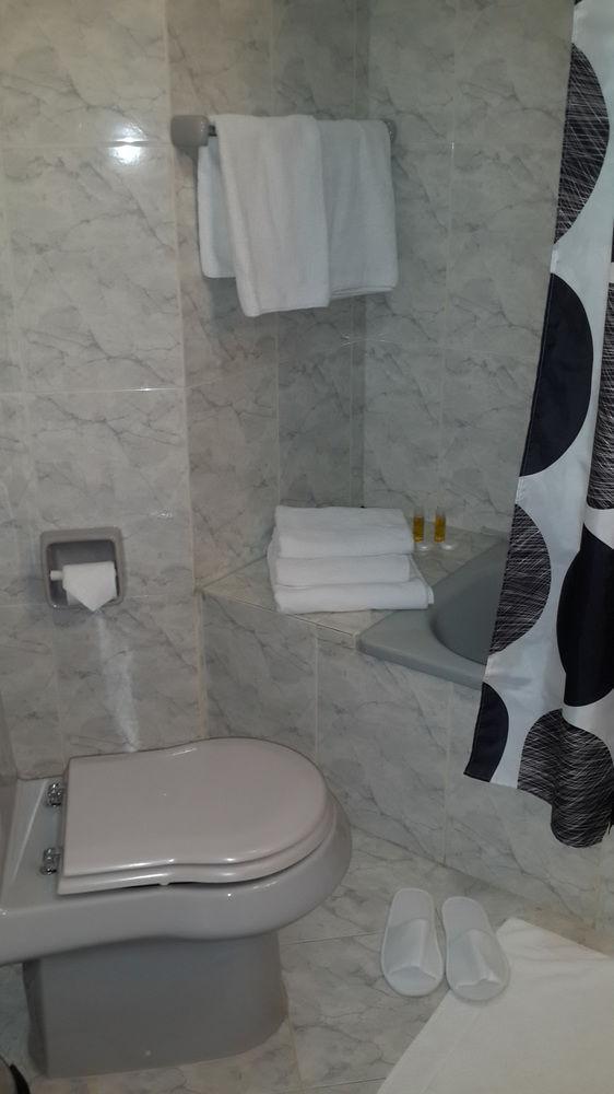 Camelot Hotel Dżunija Zewnętrze zdjęcie